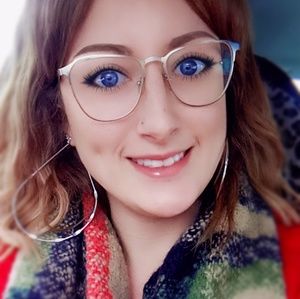 Meet your Posher, Lindsey